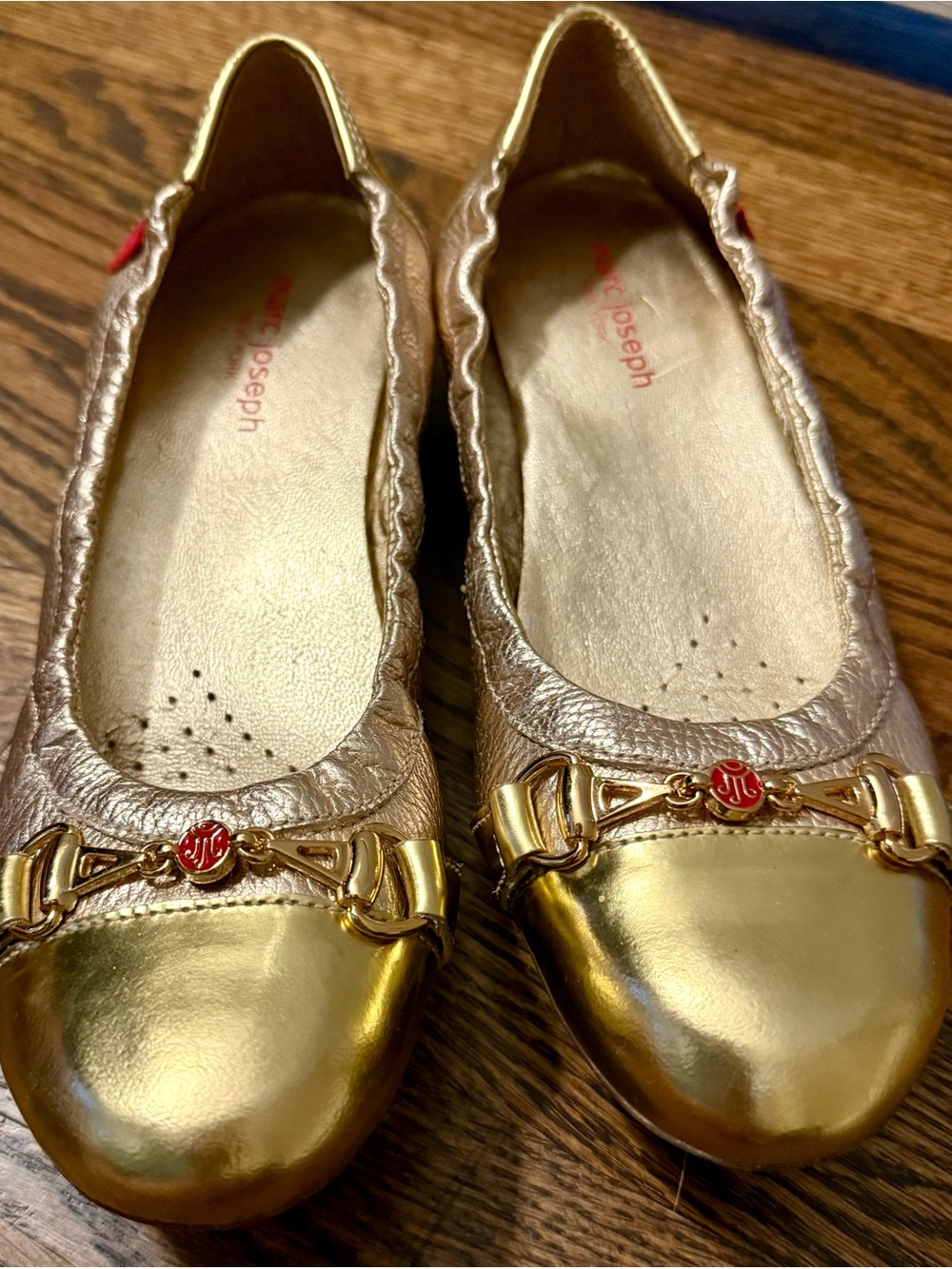 NWOT Marc Joseph Gold Metallic Ballet Flats with Red Accent